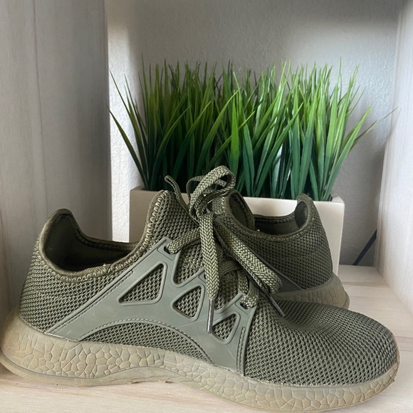 Amazon Brand Running Shoes - Picture 2 of 8